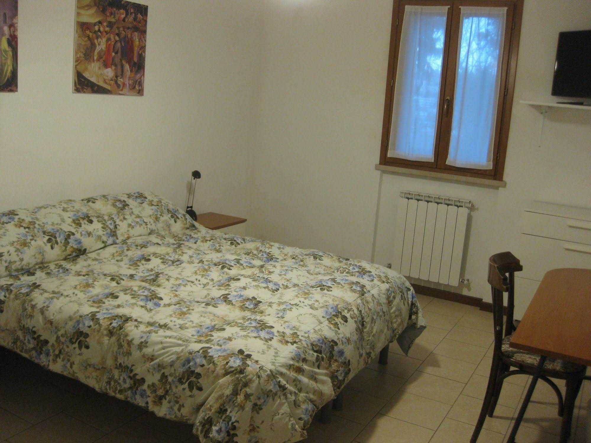 Country House-b&b-appartamenti Ai Cipressi Frühstückspension